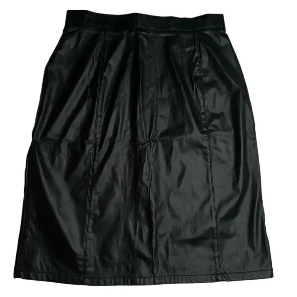 Vintage Extravaganza size 9/10 faux leather skirt